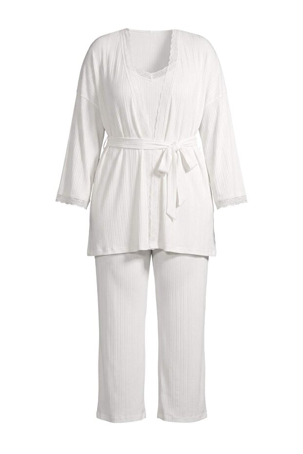 Beyaz 3'lü Sabahlıklı Büyük Beden Pijama Takımı TBBAW27AI00046
