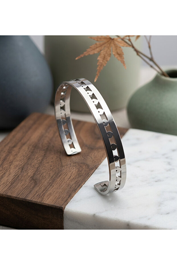 Elegant Heart Minimalist Italian Style Laser Engraved Women's Cuff Bracelet