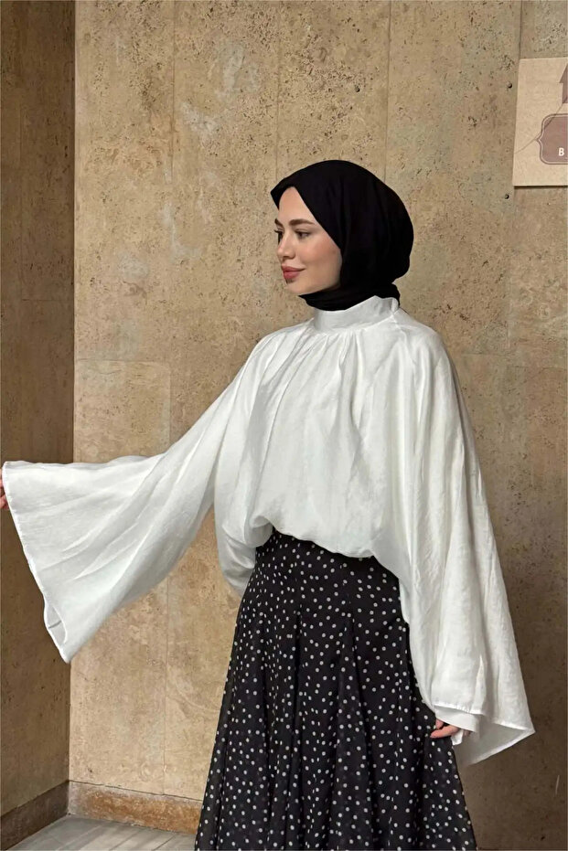 بلوزة فيليسا من الشيفون الأبيض