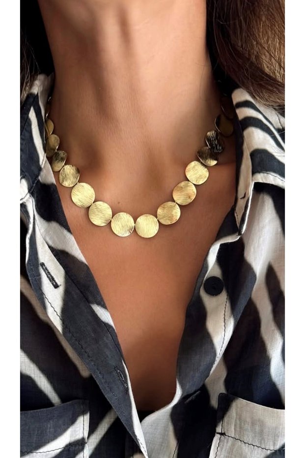 Round Plate Detailed Gold Color Stainless Steel Women's Necklace - Modern Statement Design