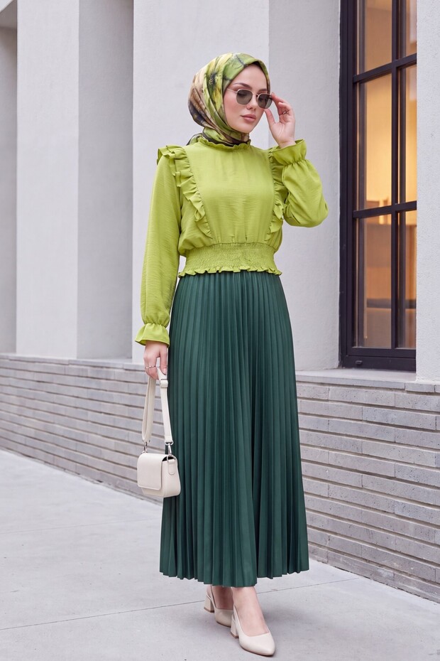 Pleated Elastic Waist Skirt