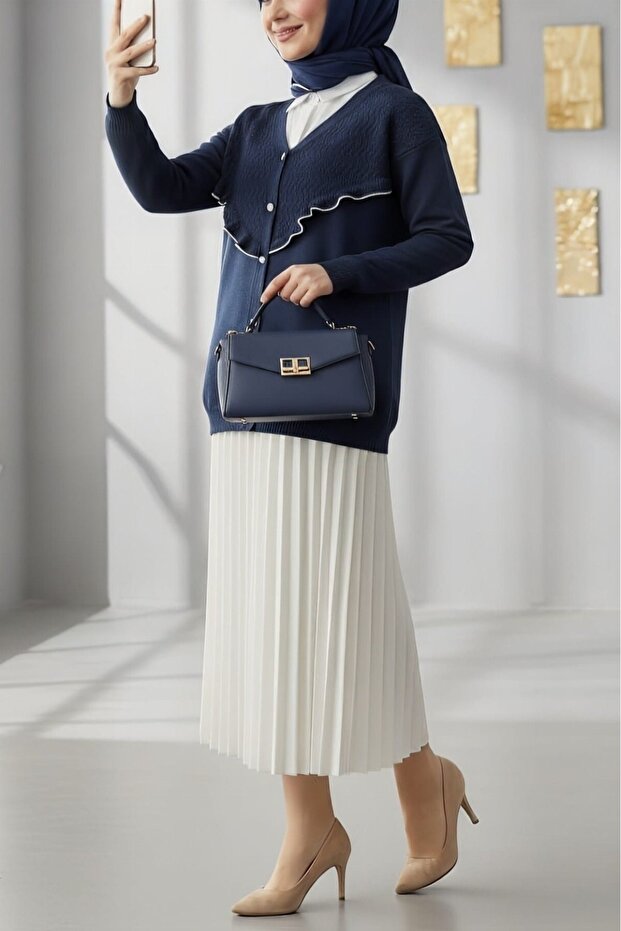 Frilly Front Pearl Buttoned Knitwear Cardigan