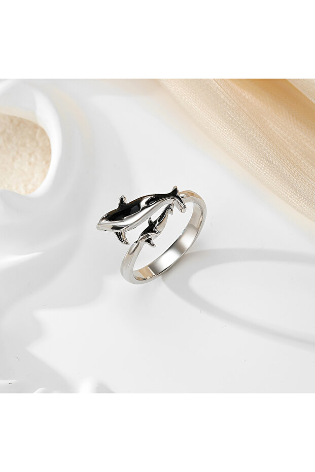WHITE A Fashionable and Creative Great White Shark Black and White Open Ring Is Suitable for Daily W