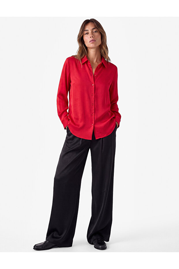 Long Sleeve Classic Collar Buttoned Satin Shirt