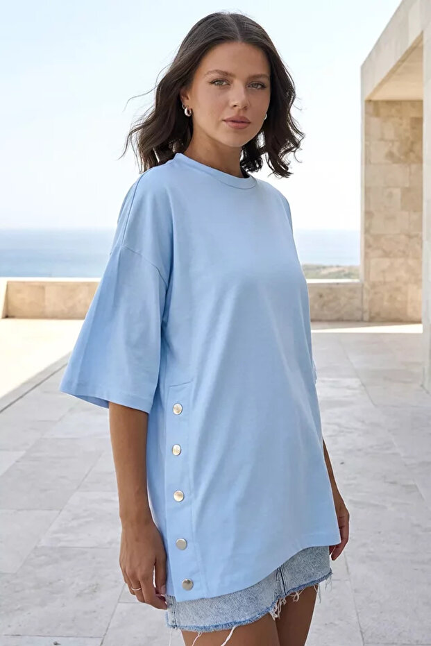 Oversize T-Shirt with Side Snap Buttons (Fits S-M-L-Xl)