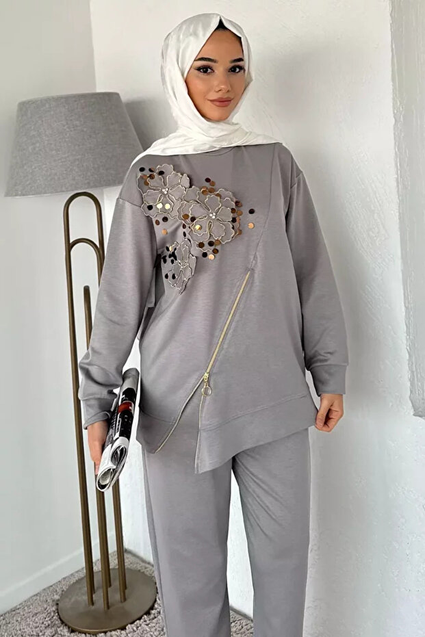 Hijab Appliqué Embroidered Sweat Pants Double Set