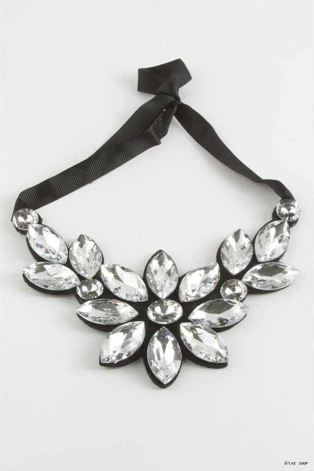 Ilkestor Flower Stone Collar Necklace (62246) Silver Color