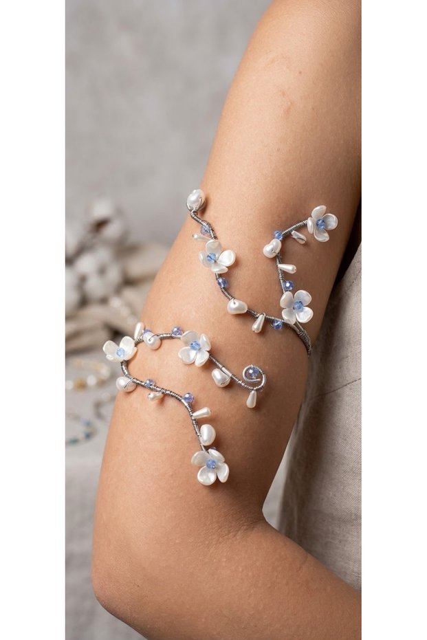 Elegant Floral and Pearl Handmade Upper Arm Bracelet Pazubent