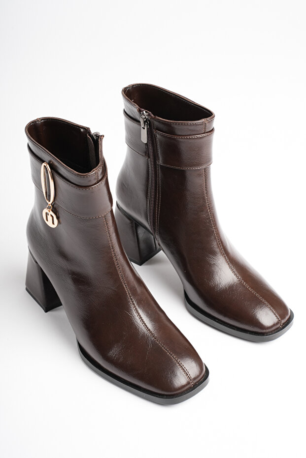 Women's Bitter Brown Buckle-Strapped Thick Heeled Boots & Booties