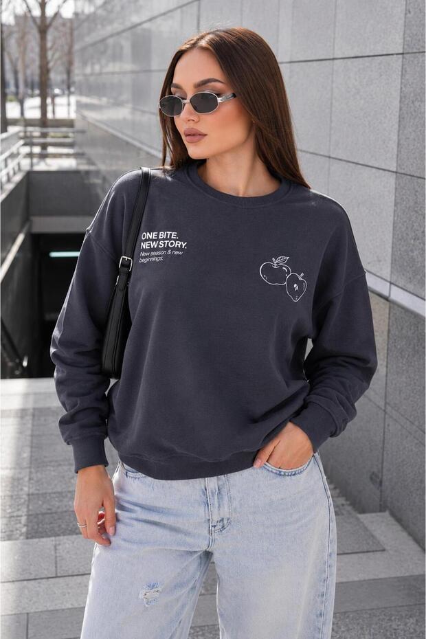 Women's Back Print Detailed Crew Neck Sweatshirt 265118 -