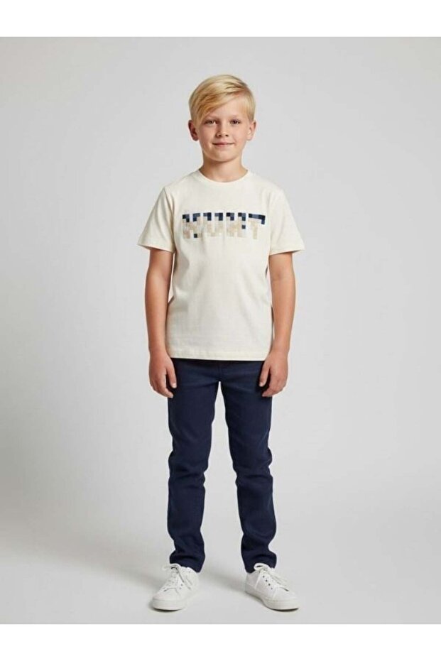 Boy's Hunt Written Design T-Shirt