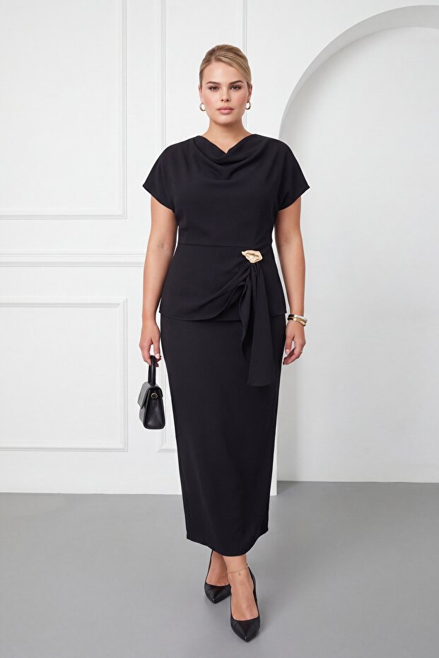 Women's Black Short Sleeve Brooch Detailed Plus Size Blouse Skirt Set