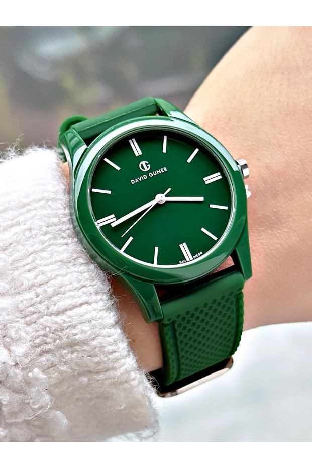 Special Design Green Color 3 Atm Miyota Movement Soft Touch Silicone Cord Unisex Wristwatch 8688Dg