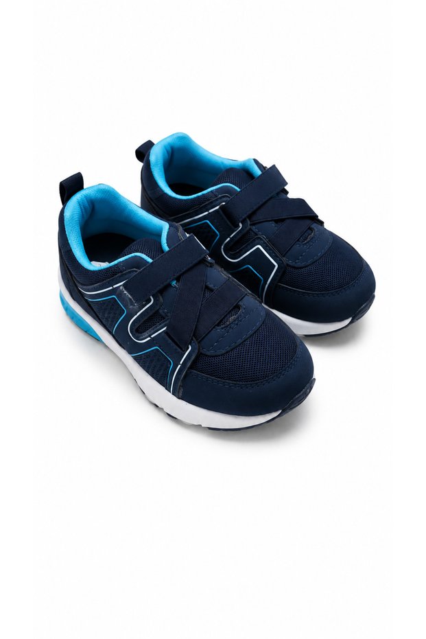 Casual Sports Shoes