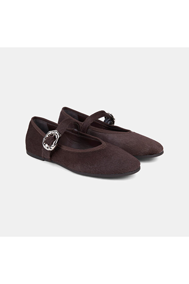 Women's Bitter Brown Thai Feather Textured Mary Jane Ballerinas