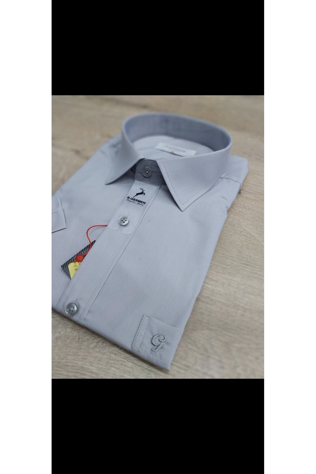 Men's Classic Shirt with Short Sleeves and Pockets