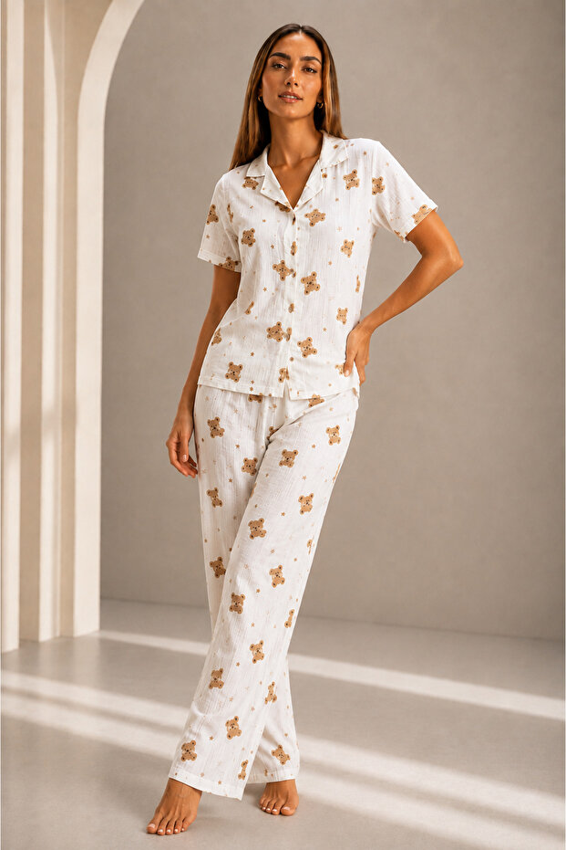 Women's Short Sleeve Comfortable Fit Stylish Off-White Pajama Set