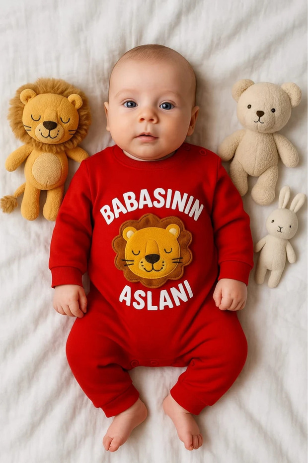 Baby jumpsuit with dad lion written