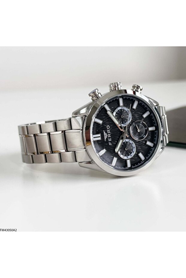 Fm43050A2 Men's Wristwatch with Steel Strap