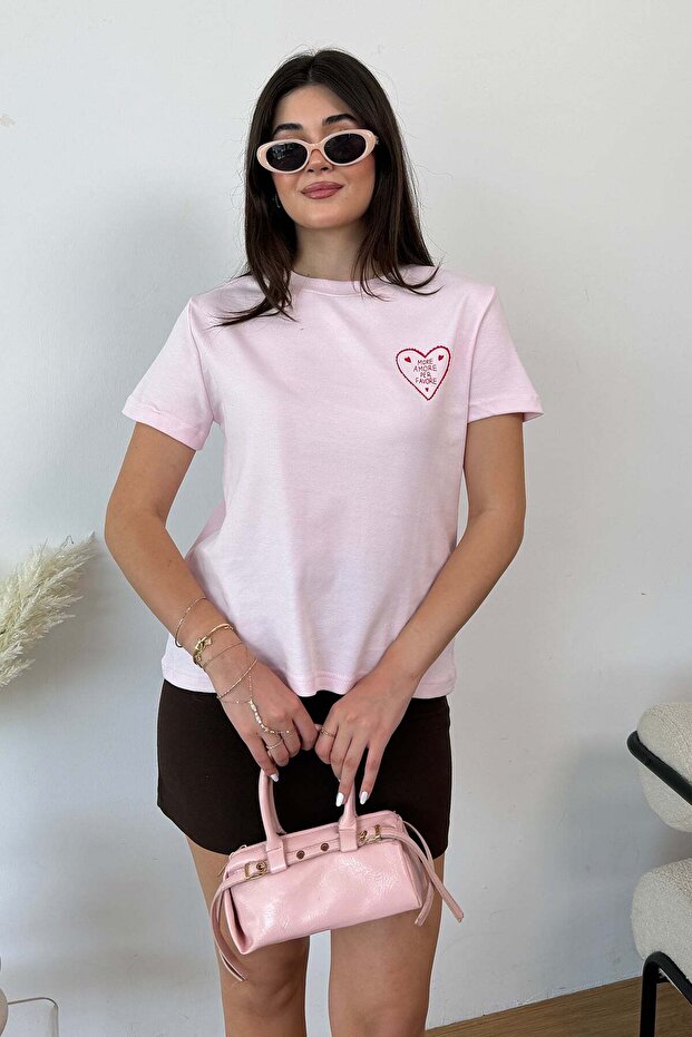 Women's crew neck amore heart print t-shirt - pink - 26y 1111