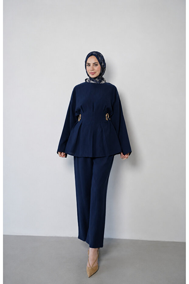 Women's Waist-Sitting and Back-Tie Hijab Set