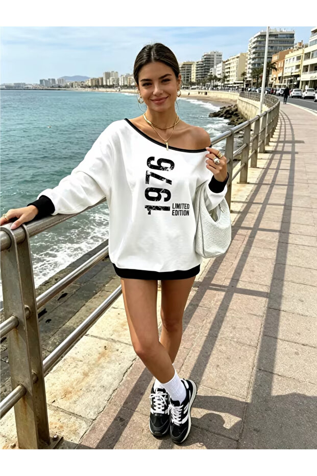 Women's 1976 Printed Black Detailed White Boat Neck Sweatshirt