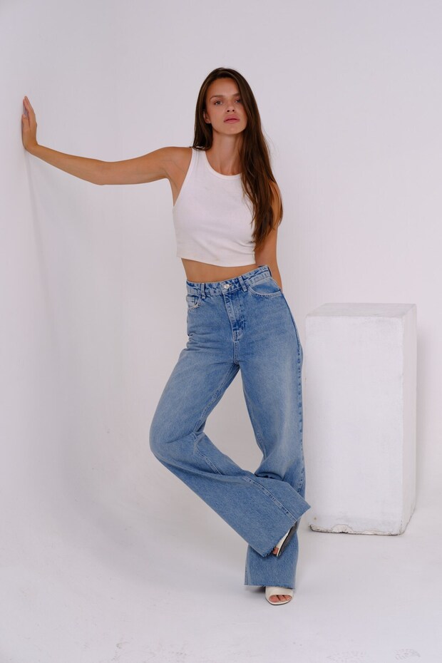 Clothing Cut-Off Hem High Waist Loose Wide Leg Jeans Light Blue