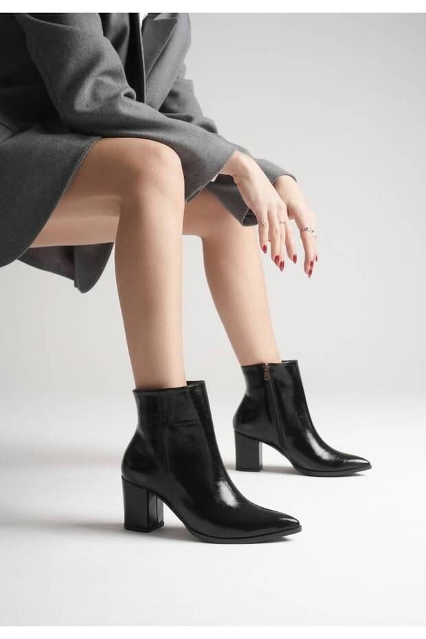 Women's Pointed Toe Thick Heel Side Zipper Boots Casual Daily New Season
