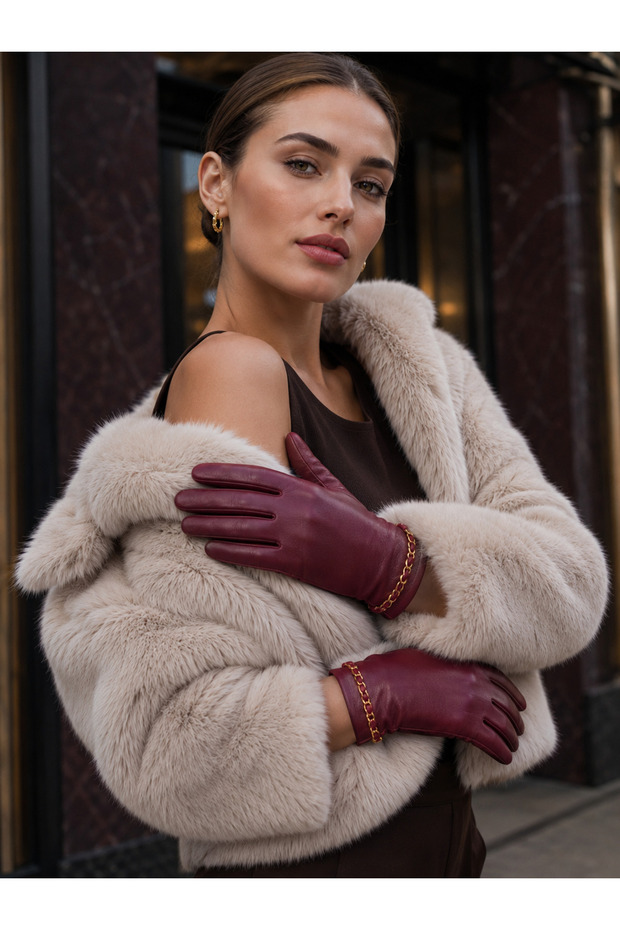 Women's Burgundy Leather Gloves with Chain Detail Eld35