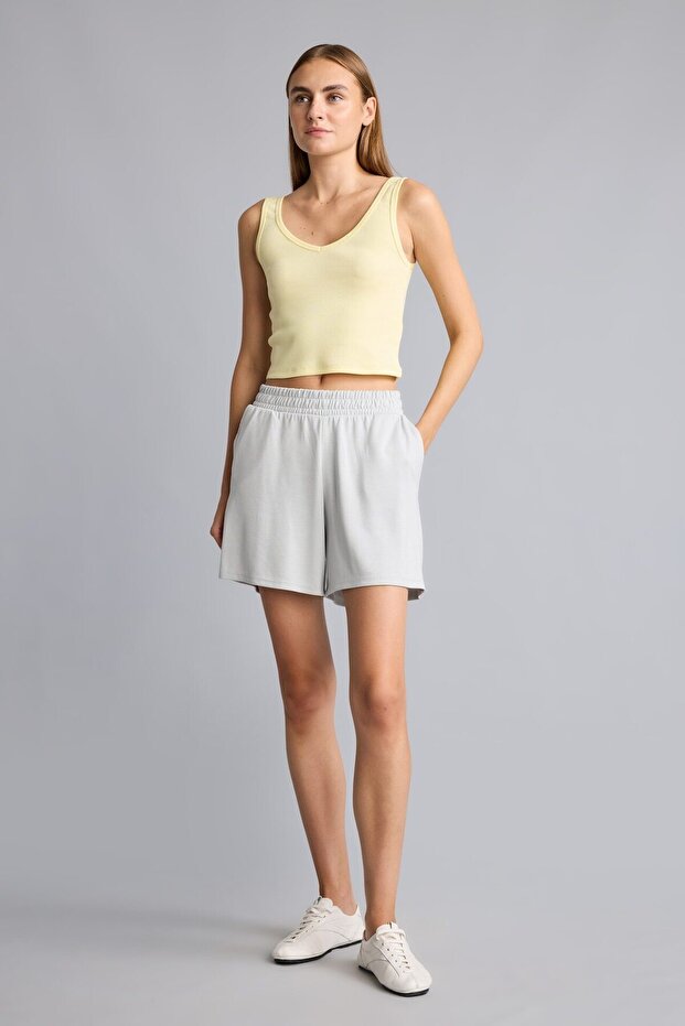 Relax Fit Elastic Waist Short Leg Basic Bermuda Shorts I7542Ax26Au