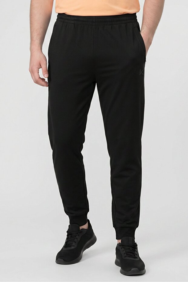 Men Sportswear Fit Outdoor Sweatpants, Black