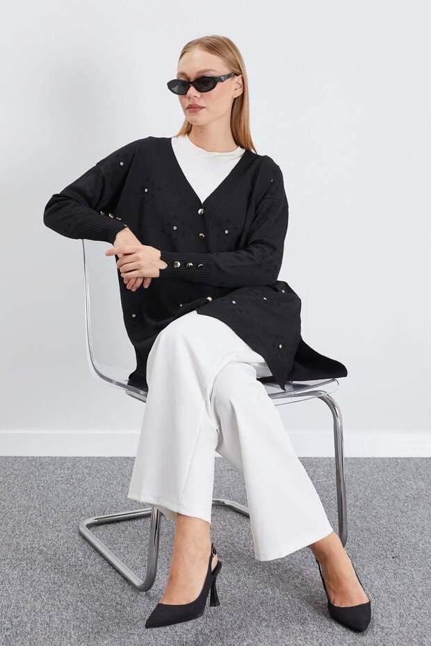Stone Embroidered V-Neck Knitwear Cardigan