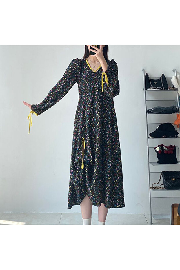 Women's Black Floral Long sleeve Midi Dress
