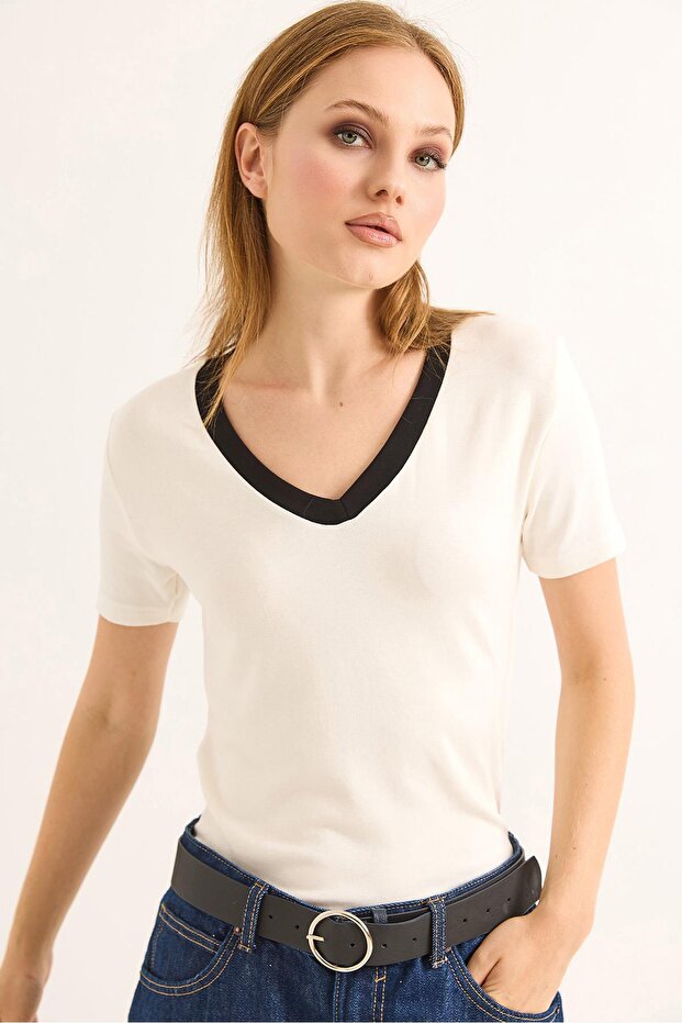 V-Neck Short Sleeve Women's Short Tshirt White