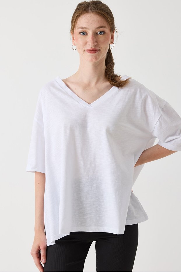 Women's V-Neck Oversize Casual Tshirt White