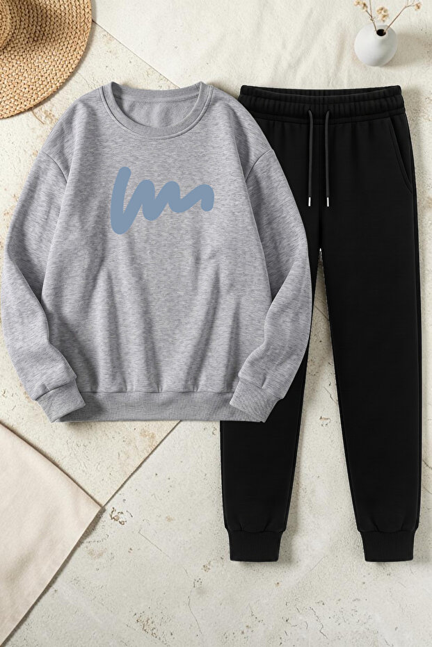 Unisex W Signature Design Printed Crew Neck Sweatshirt - 2-Piece Tracksuit Set