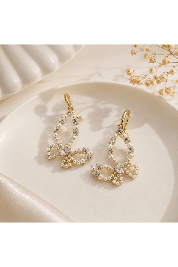Minimal Design 316L Steel Women's Earrings with Pearl Detail
