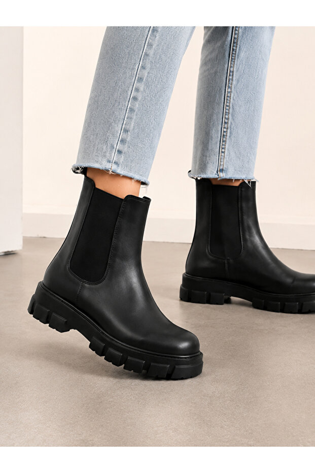 Nora Black Elastic Thick Sole Women's Chelsea Boots