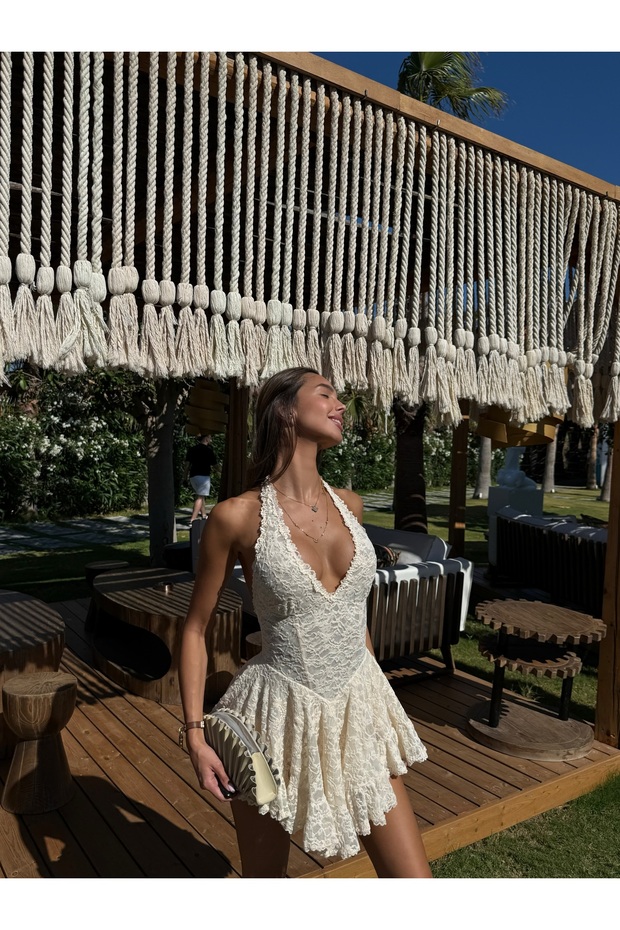 Backless Ruffled Lace Dress