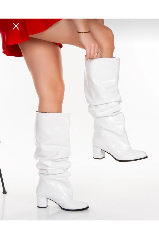 Pusi White Patent Leather Bellows-Style Cowboy Boots