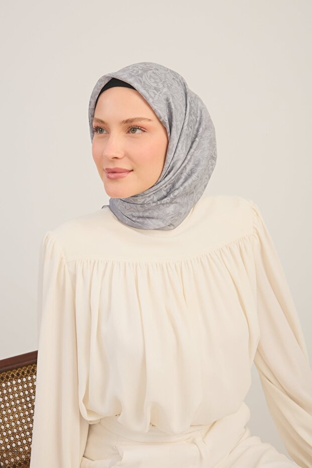 Shiny Scarf Ethnic Pattern Light Gray