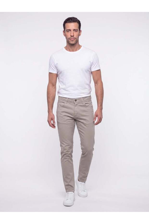 Gray Dynamic Fit Men's Chino Pants