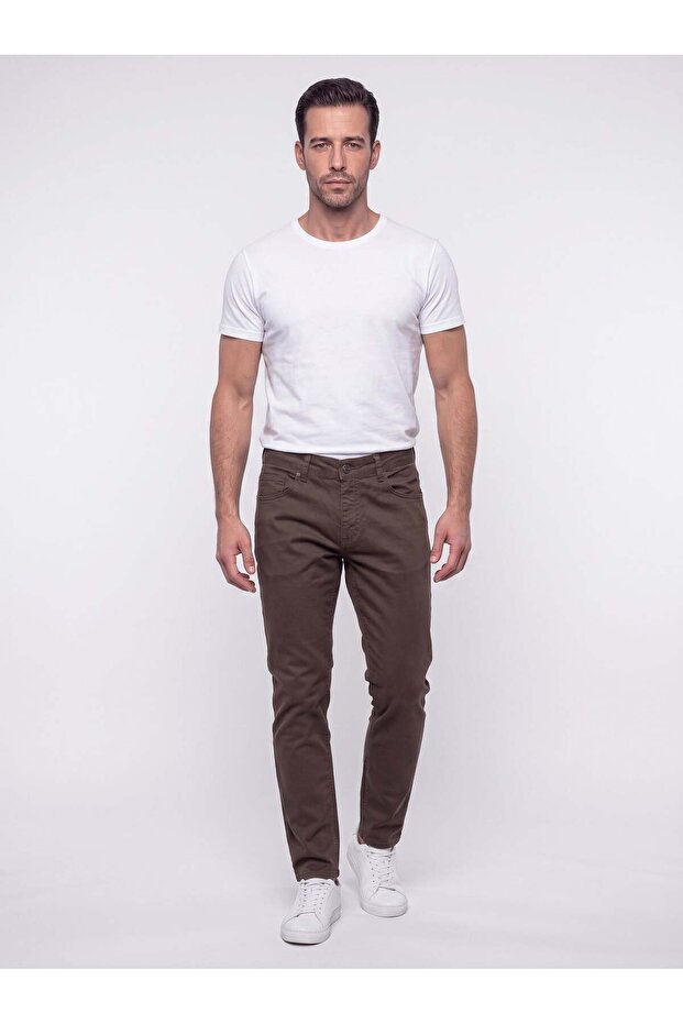 Brown Dynamic Fit Men's Chino Pants