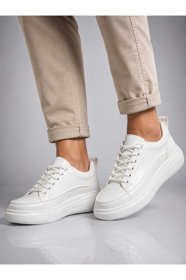 Dizzy Lace-Up Women's Sports Shoes