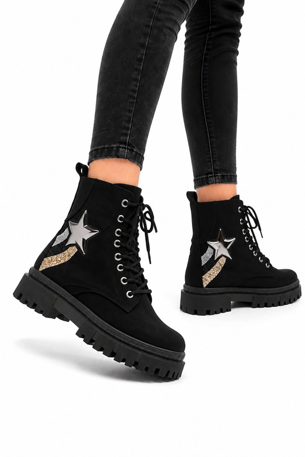 Zippered Star Accessory Cold and Water Resistant Girls' Boots Black - Black