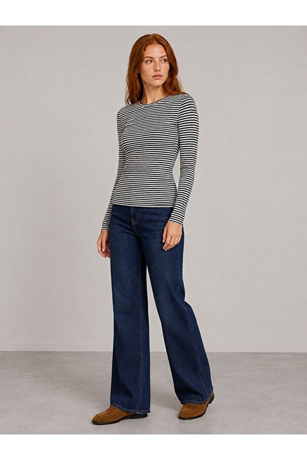 Slim Fit Women's Tshirt U.Kol