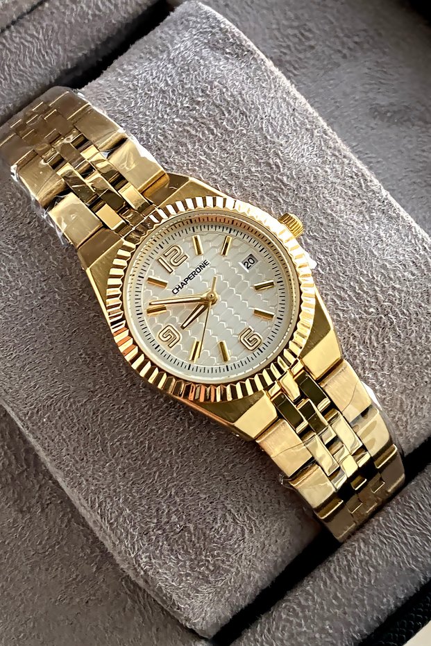 Original stainless steel band women's watch with special gift box - perfect for a loved one