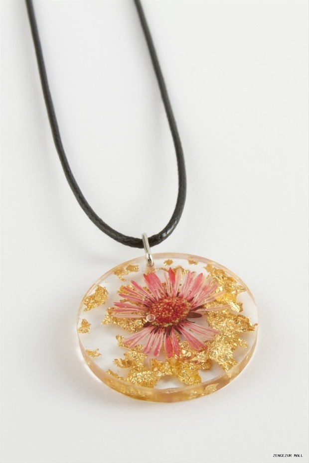 Zngzrmll Daisy Epoxy (35415) Necklace Pink