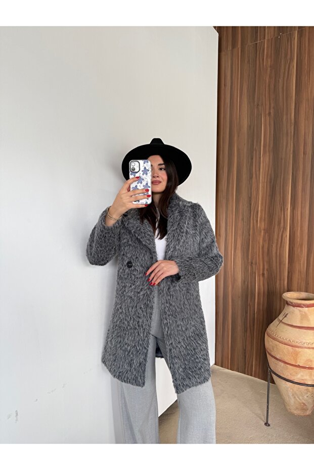Women's Buttoned Wool Short Coat