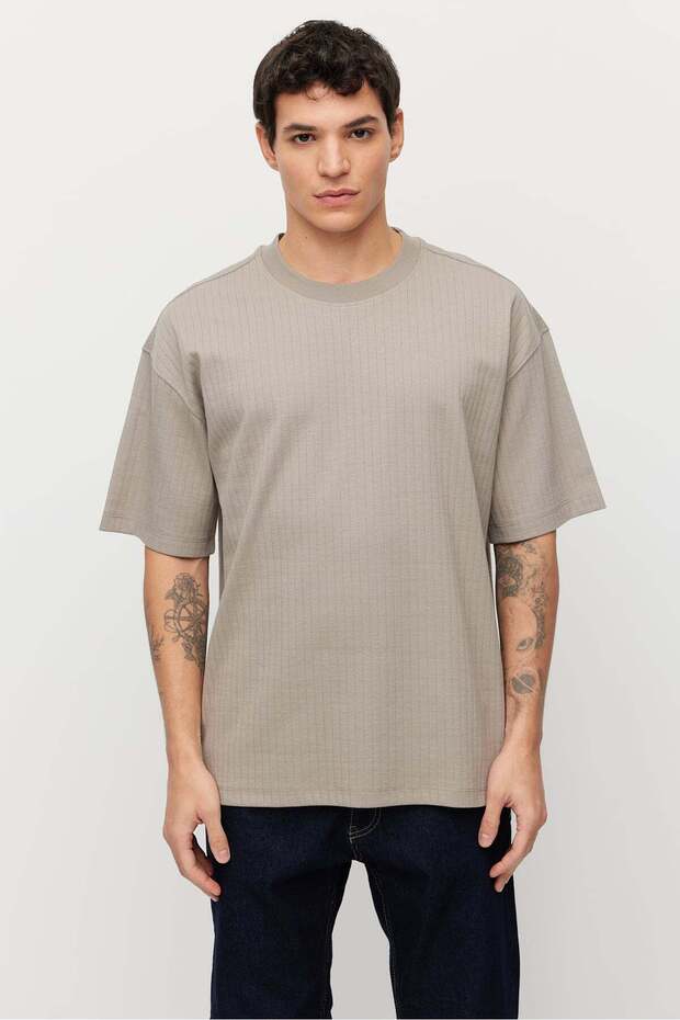 Men's Textured Crew Neck Oversize T-Shirt